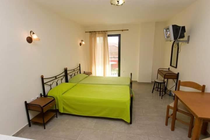 Ιωλκοσ Aparthotel Loutrá Edipsoú Eksteriør bilde